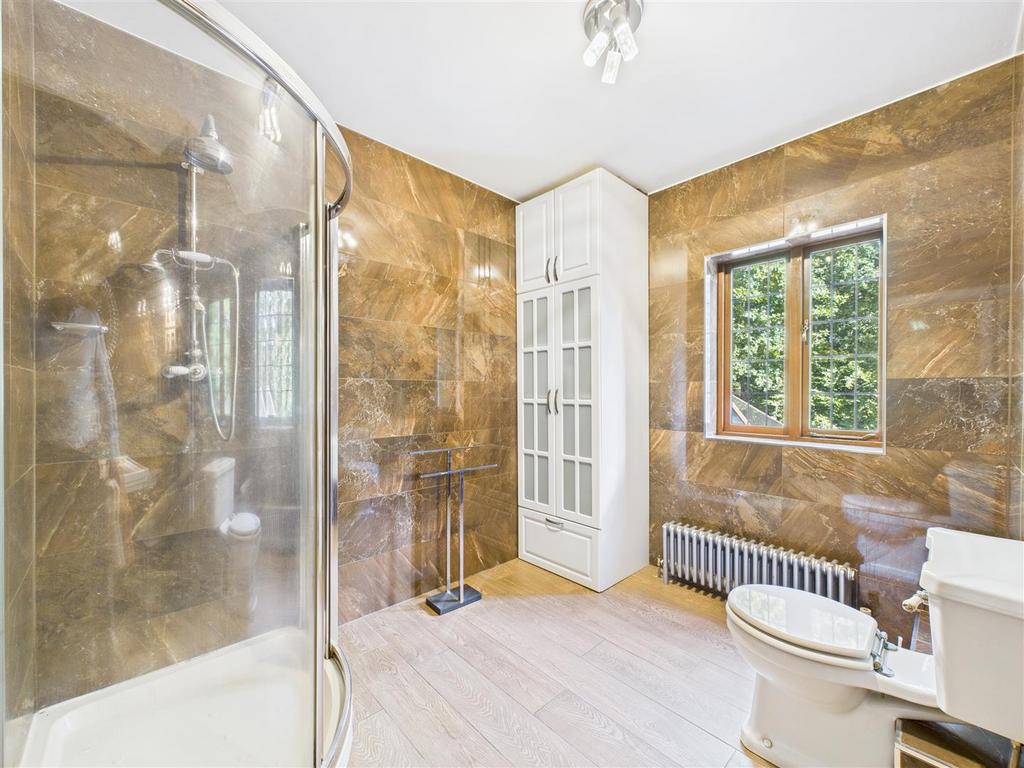 CAM05549 G0-PR0055-STILL006.jpg