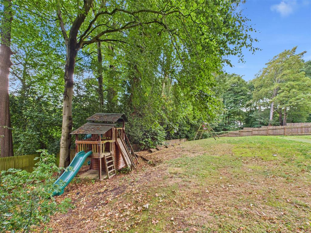 CAM05549 G0-PR0055-STILL044.jpg