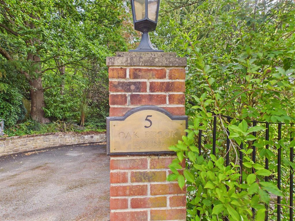 CAM05549 G0-PR0056-STILL002.jpg