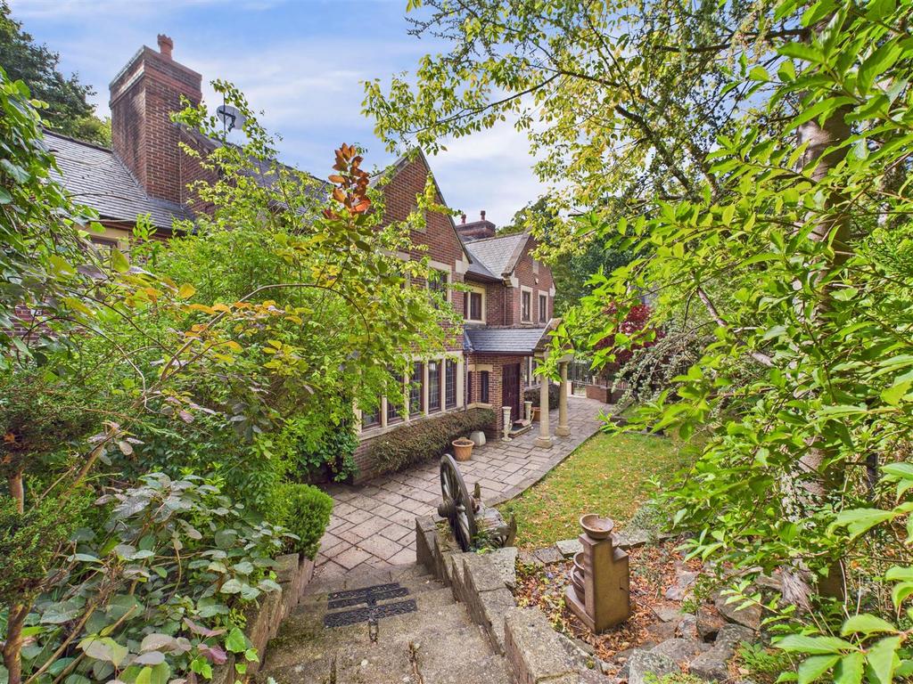 CAM05549 G0-PR0056-STILL015.jpg