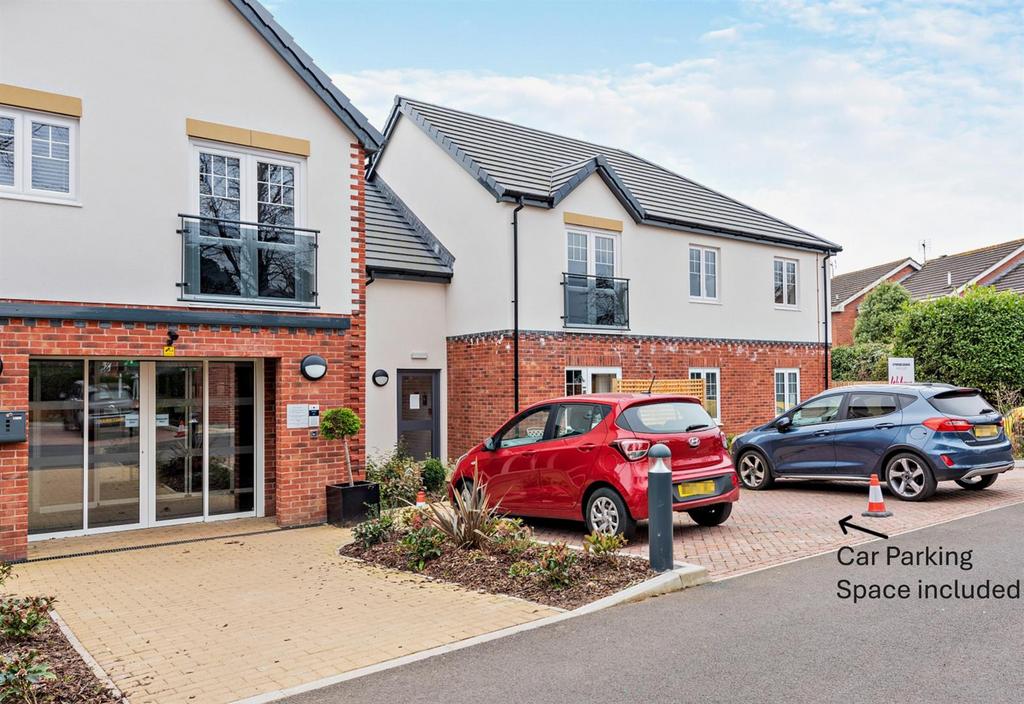 Car parking space included.JPG