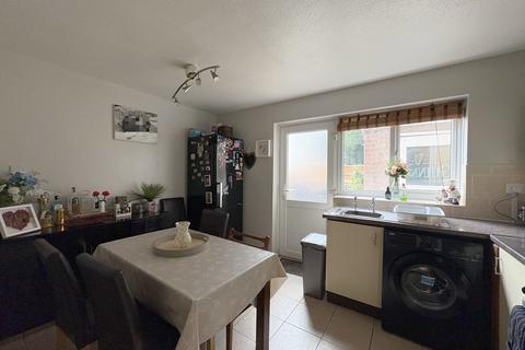undefined, Tewkesbury GL20