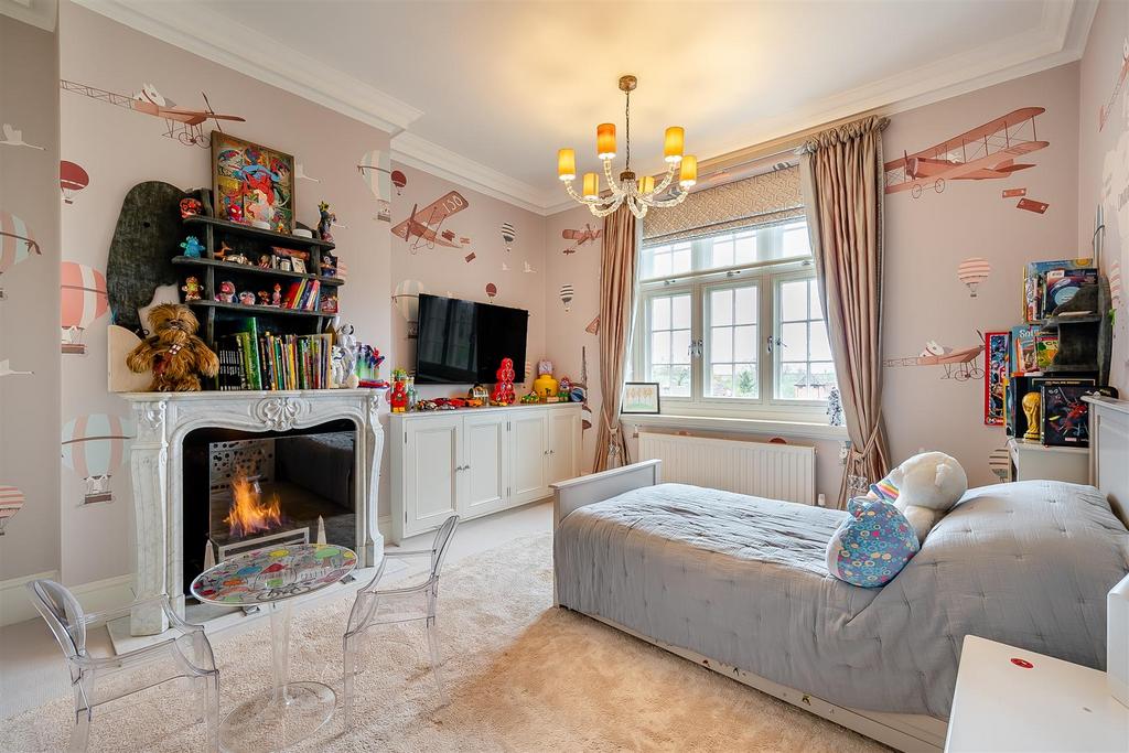 8588477-interior56.jpg