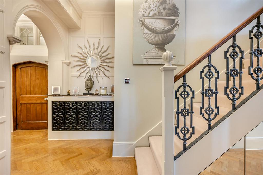 8588477-interior06.jpg