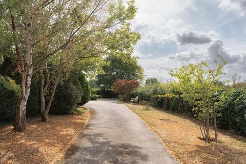 undefined, Ivinghoe Aston, Buckinghamshire LU7