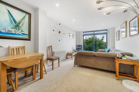 2 bedroom flat for sale, Larden Road, London W3