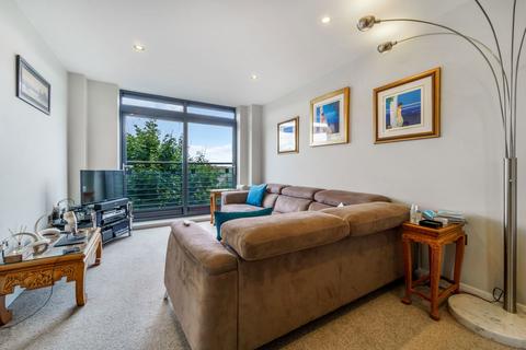 2 bedroom flat for sale, Larden Road, London W3