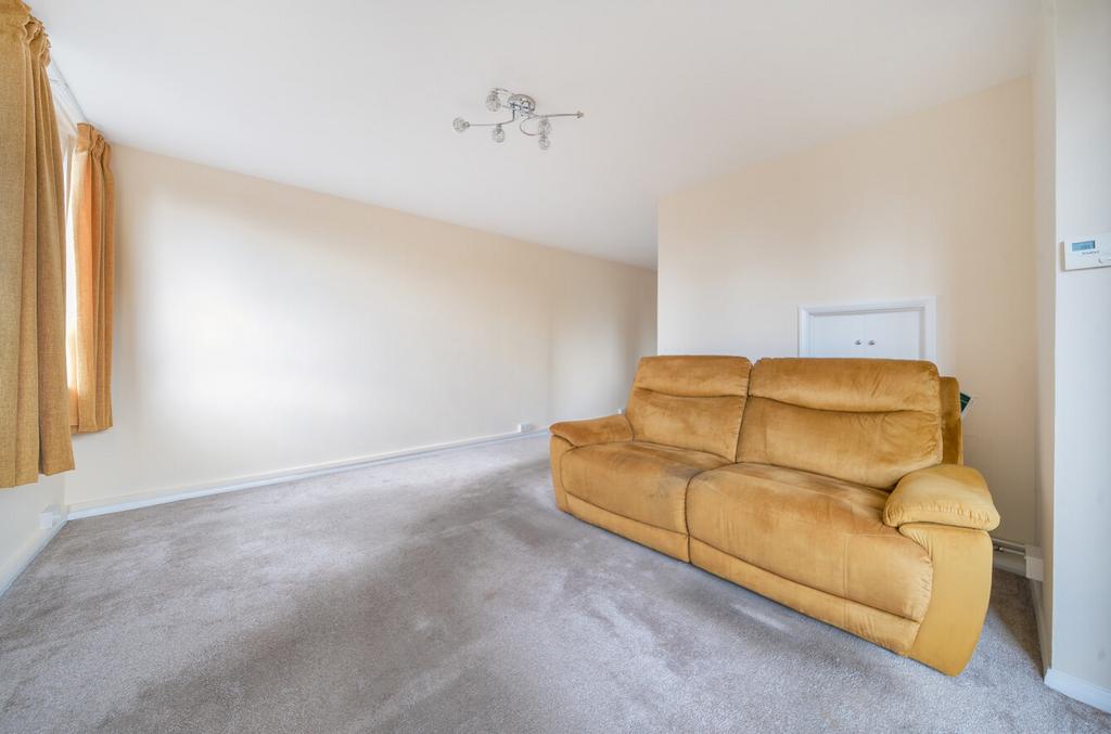 Apartment in Southampton - View 5