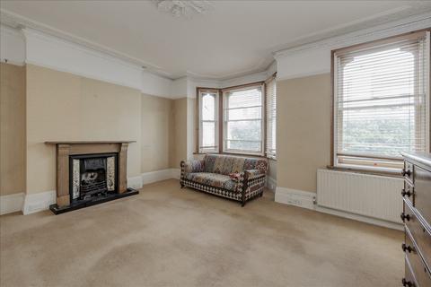 81 Frithville Gardens, London, W12 7JQ