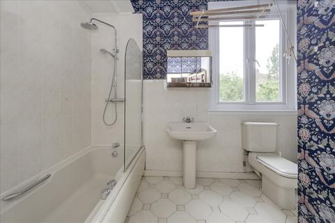 81 Frithville Gardens, London, W12 7JQ