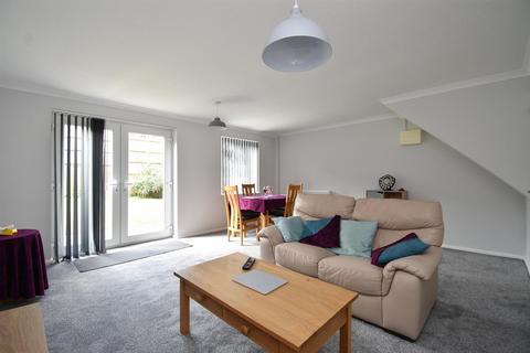 3 bedroom semi-detached house for sale, Wentworth Way, St. Leonards-On-Sea