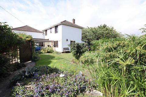 4 bedroom semi-detached house for sale, Row Heath House, Rectory Road, CO16