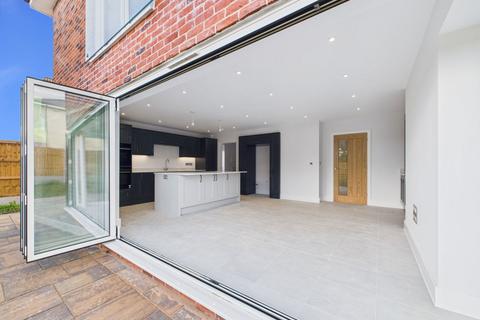undefined, Saxon Court, Framlingham