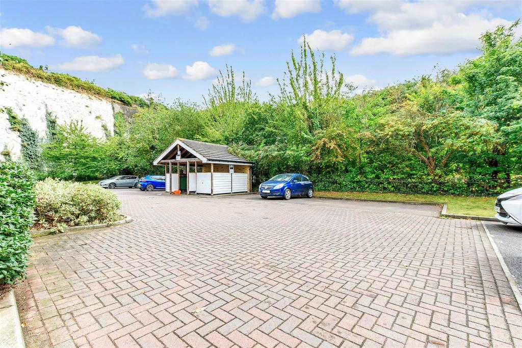 Driveway/Parking