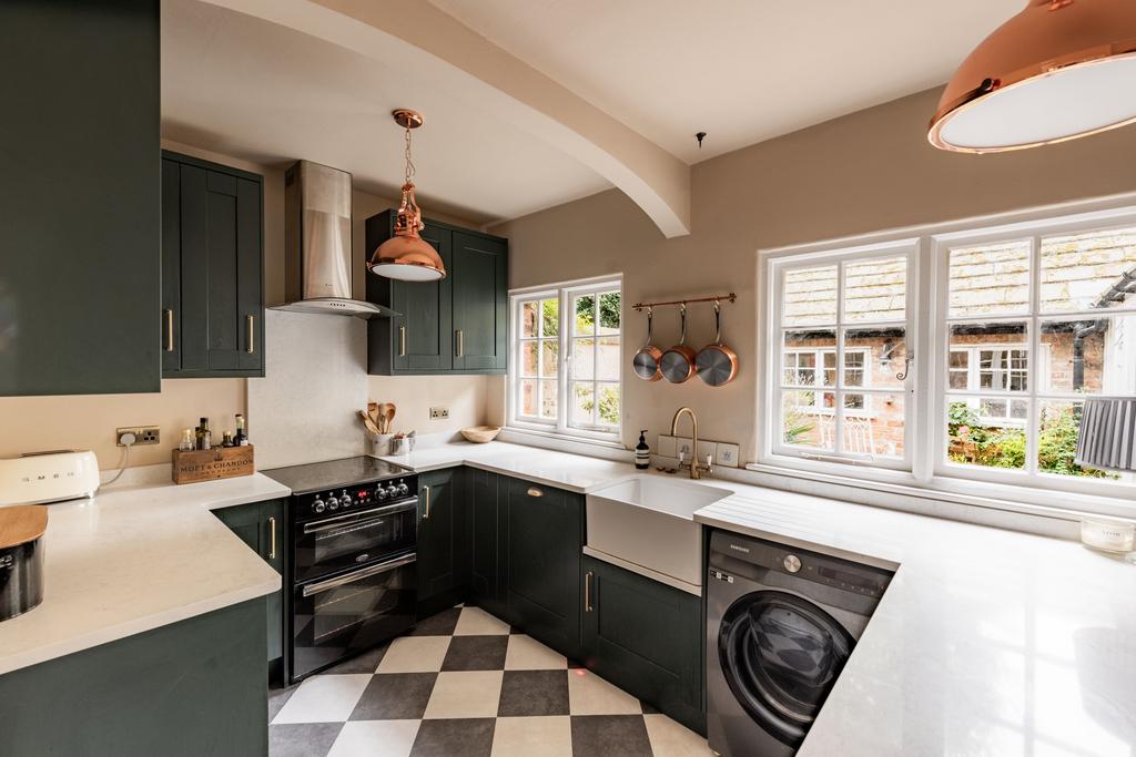 306832 - North Lodge Wirral 11.jpg