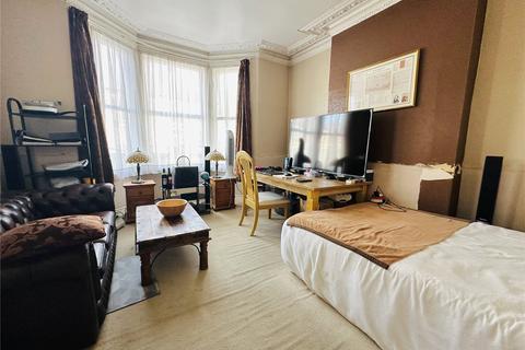 2 bedroom flat for sale, Brownhill Road, Catford, London, SE6
