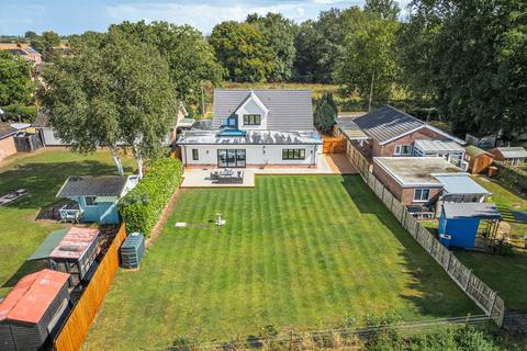undefined, Chain Free in North Tuddenham