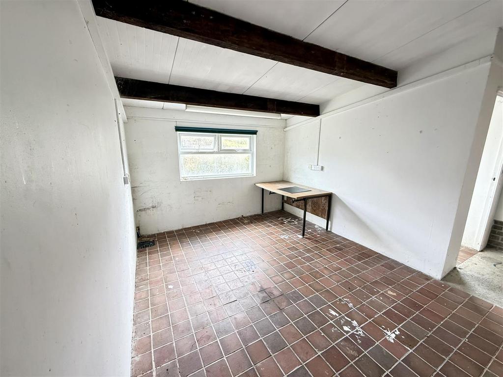 Office/Studio/Workshop 1