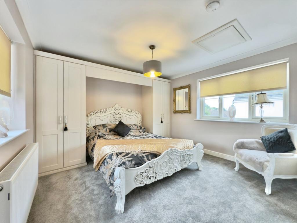 Pbox-bedroom-330911.jpg