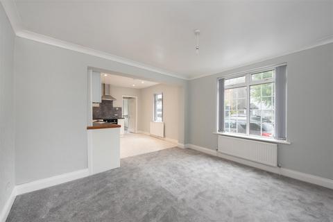 2 bedroom end of terrace house for sale, Chelmsford Road, London N14