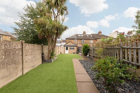 2 bedroom end of terrace house for sale, Chelmsford Road, London N14