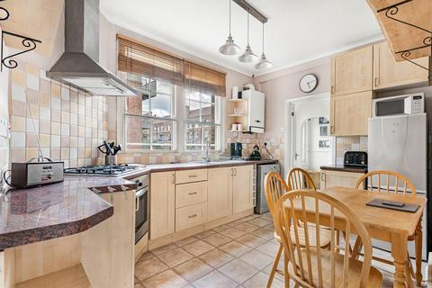1 bedroom flat for sale, Lomond Grove, London, SE5