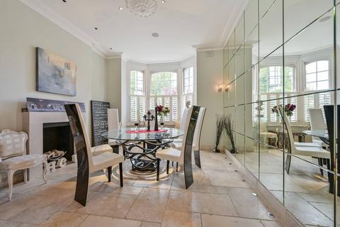 undefined, Upper Richmond Road, West Putney, London, SW15