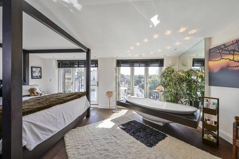 undefined, Upper Richmond Road, West Putney, London, SW15