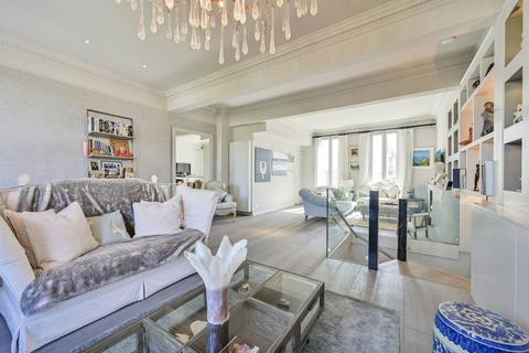 undefined, Upper Richmond Road, West Putney, London, SW15