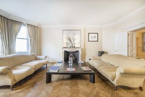 3 bedroom flat for sale, Cadogan Square, London SW1X