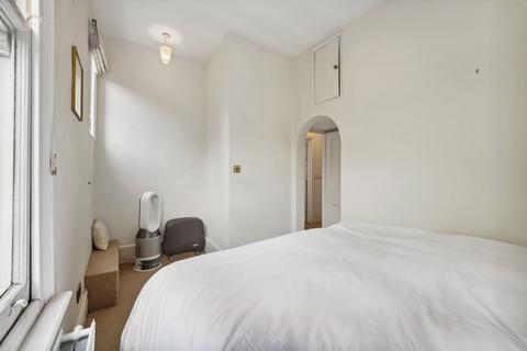 3 bedroom flat for sale, Riverview Gardens, London SW13