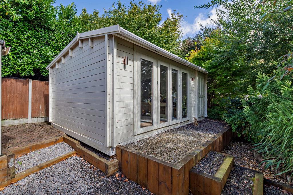 8662378-exterior14-800.jpg