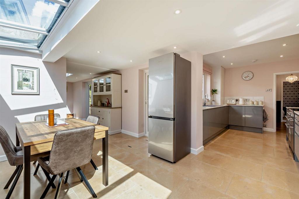 8662378-interior05-800.jpg