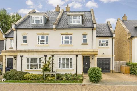 5 bedroom house to rent, Cagney Close, Sunbury-On-Thames TW16