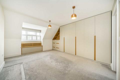 5 bedroom house to rent, Cagney Close, Sunbury-On-Thames TW16