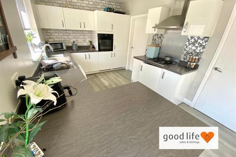 5 bedroom detached house for sale, Agincourt, Houghton Le Spring DH4