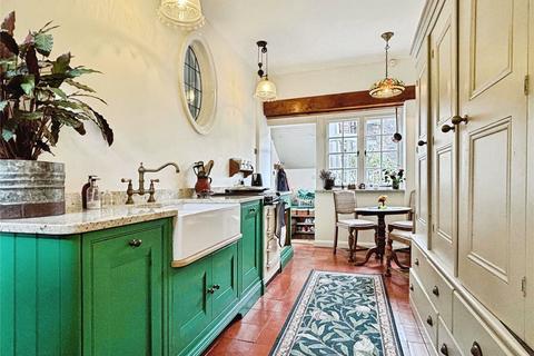 3 bedroom end of terrace house for sale, Forge Square, Leigh TN11