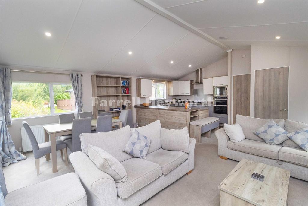 Open Plan Living 6
