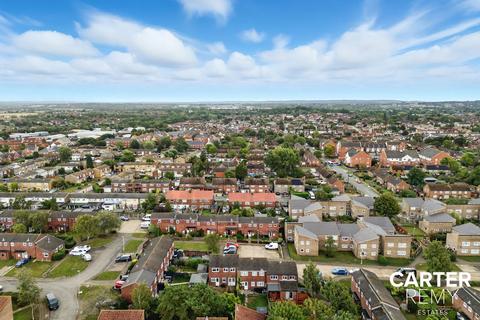 101 Bourne Close, Basildon, SS15 6DG