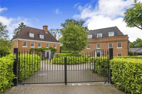 2 Winifred Close, Barnet, EN5 3LR