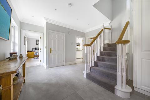 2 Winifred Close, Barnet, EN5 3LR