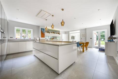 2 Winifred Close, Barnet, EN5 3LR