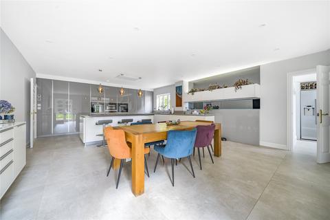 2 Winifred Close, Barnet, EN5 3LR