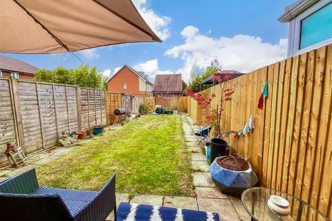 4 bedroom terraced house for sale, Grayrigg Road, Crawley, West Sussex