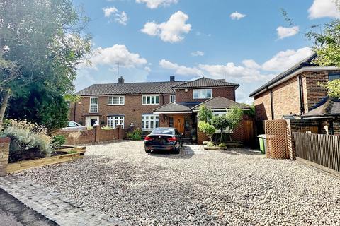 Cowley Hill, Borehamwood, WD6