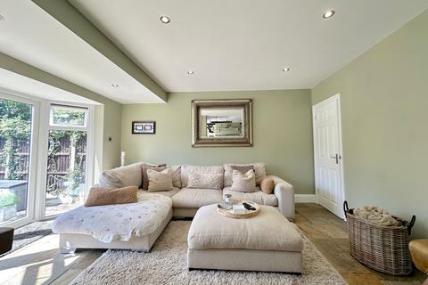 5 bedroom semi-detached house for sale, Cowley Hill, Borehamwood, WD6