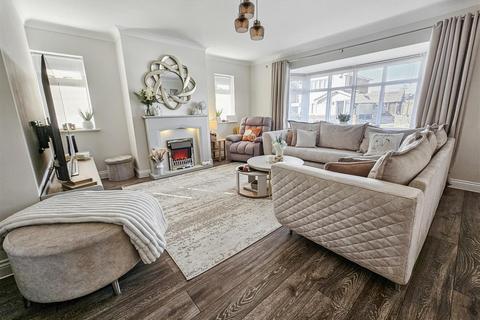 4 bedroom detached bungalow for sale, Clarendon Road, Canvey Island SS8