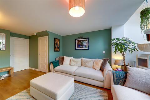 3 bedroom terraced house for sale, Quicksilver Street, Worthing BN13