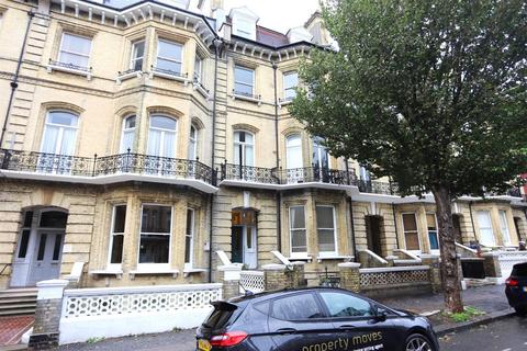 2 bedroom flat to rent, First Avenue, Hove