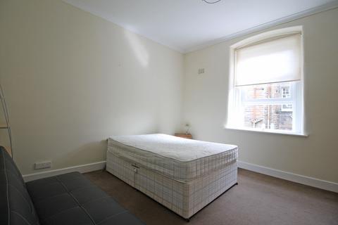 undefined, Castle Court, Stirling, FK8
